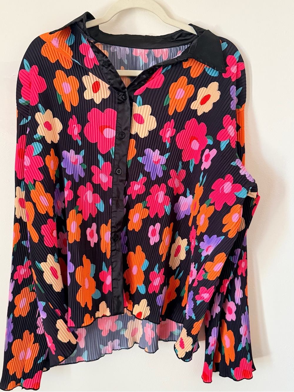 MD 2pc Black Floral Pleated Long-Sleeve Blouse with Multicolor Flowers
